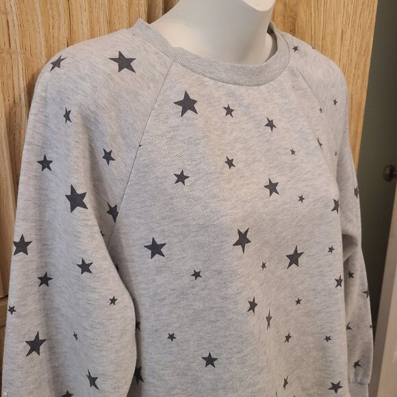 Pink Rose Gray Star Print Pullover Sweatshirt - Size M - Picture 2 of 13